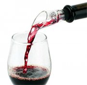 Aerator a nálevka na červené víno